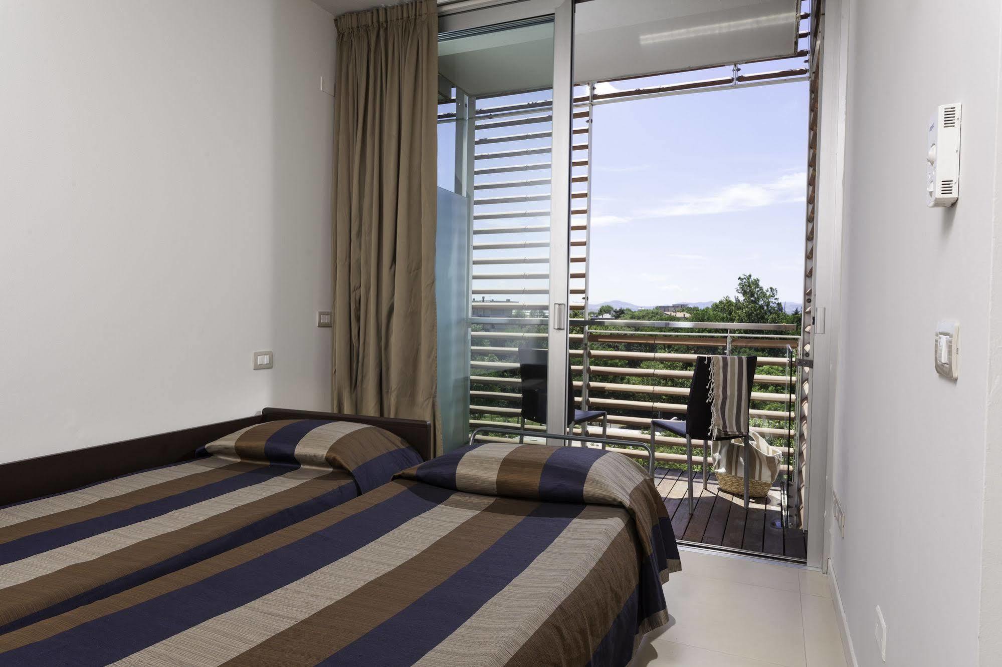 Residence Delfina Rimini Exterior foto